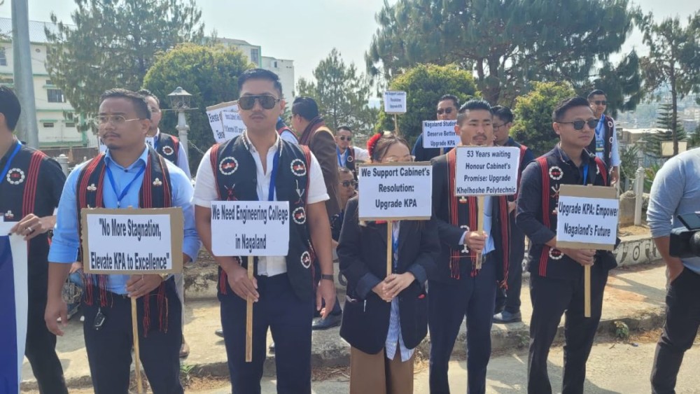 All Sümi Students Union (SKK) staging protest outside the Nagaland Legislative Assembly on March 6. The protest is being held on the expiry of their ultimatum for upgradation of Kheloshe Polytechnic Atoizu. (Morung Photo)